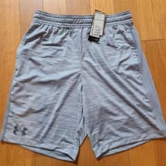 アンダーアーマー   ハーフパンツL  未使用のサムネイル