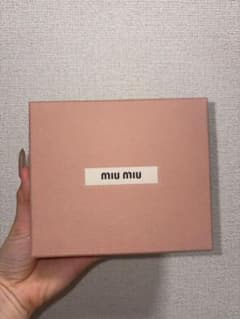 miu miu ギフトボックス 空箱 ピンクのサムネイル