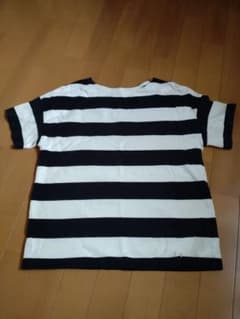 earth music&ecology Tシャツのサムネイル
