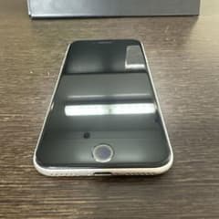 iPhone SE (第2世代) 128GB ホワイト 本体 ジャンク品のサムネイル