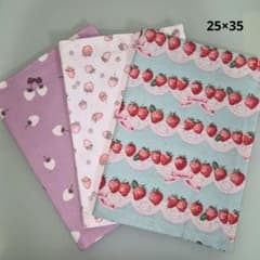 NO.32　いちご柄ランチマット　25×35　入園入学　新学期　ハンドメイド