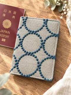 ハンドメイド パスポートケース　ミナペルホネン tambourine生地使用のサムネイル
