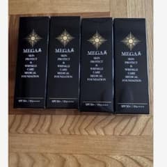 MEGA美 薬用リンクルケア 美白リキッドファンデーション 4個セット