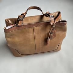 COACH レザー ハンドバッグ ブラウン タッセル付きのサムネイル