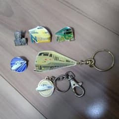 電車のピンバッチ キーチェーンのサムネイル