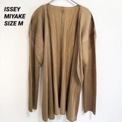 ISSEY MIYAKE プリーツ　ノーカラー　カーディガン　長袖　ブラウン ISSEY MIYAKE プリーツ ノーカラー カーディガン 長袖 ブラウン - メルカリ