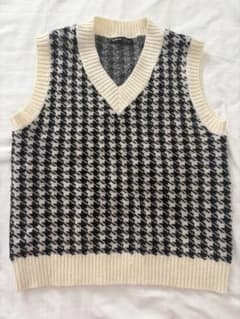 SHEIN 千鳥格子柄 Vネック ニットベストのサムネイル