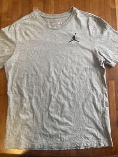 グレー JORDAN Tシャツのサムネイル