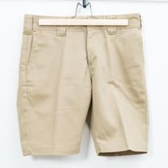 ディッキーズ　T/Cツイル ショートパンツ 　ベージュ　サイズ28のサムネイル
