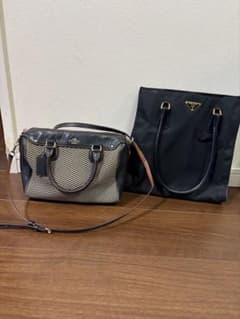 COACH チェック柄 ハンドバッグ PRADA 黒ハンドバッグのサムネイル