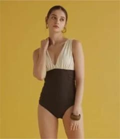 seadress 深vネック　水着　新品のサムネイル