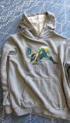 PUMA モンスターハンター20周年記念 パーカー140のサムネイル