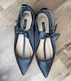 OHGA オオガ　パンプス T-ANKLE 23.5のサムネイル