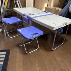 大型グレーアウトドアテーブルと小型紫椅子セットのサムネイル