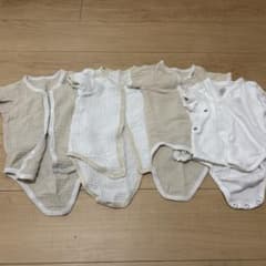 ベビー肌着 4点セット ロンパースのサムネイル