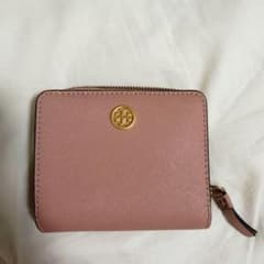 トリーバーチ　tory burch 二つ折り財布　ピンクのサムネイル