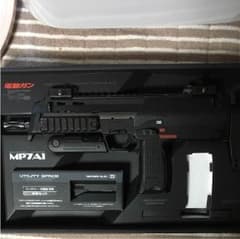 ※訳あり 東京マルイMP7A1のサムネイル
