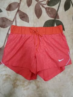 NIKE　ジョギングウェアのサムネイル