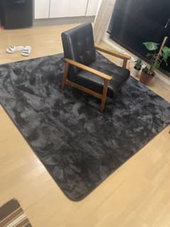 【極美品】ブラック 起毛フリースラグ 188x188cmのサムネイル