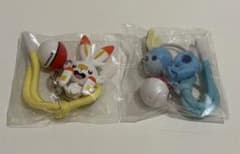 ポケモン フィギュア ストラップ 2体セット - メルカリ