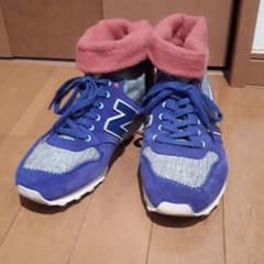 ニューバランス スニーカーのサムネイル