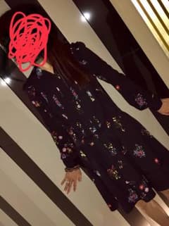 H&Mアーデムコラボワンピースのサムネイル