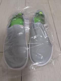 【新品】箱なしOOFOS OOmg EEZEE Low w8 25.0cm