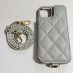 じゃかる太朗さん専用グレー キルティング iPhone13ケース ストラップ付きのサムネイル