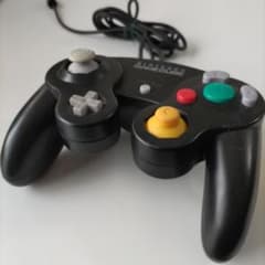 ゲームキューブ専用 コントローラー 黒 任天堂純正のサムネイル