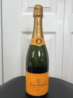 Veuve Clicquot ヴーヴ クリコ イエローラベル 750mlのサムネイル