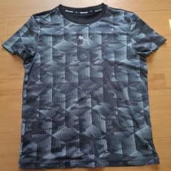 PUMA キッズ トレーニングTシャツ ブラック　150のサムネイル