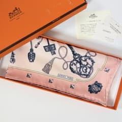 極美品HERMES プチカレ カレ45 LES CLES 鍵柄 シルク スカーフ - メルカリ