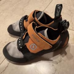 クライミングシューズ　ボルダリングシューズ SCARPA
