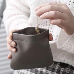 【新品】ジュエリーポーチ　コスメポーチ　グレーのサムネイル