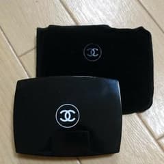 CHANEL ファンデーションのサムネイル