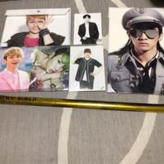 SHINee key クリアファイル　写真　金テープ　シャイニー　キーのサムネイル