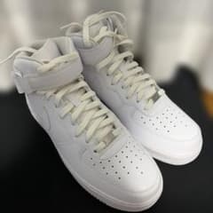 NIKE Air Force 1 Mid ホワイト スニーカー今日が最安値です。のサムネイル
