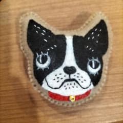 犬 フェルトブローチのサムネイル