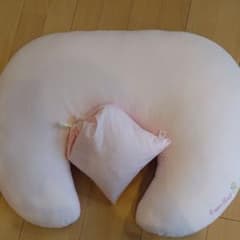 familiar 授乳クッションのサムネイル