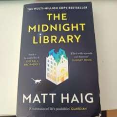 The Midnight Library Matt Haig 洋書のサムネイル