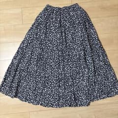GU 花柄フレアロングスカート　M 美品のサムネイル
