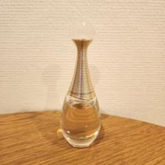 ディオール ジャドール オードゥ パルファンのサムネイル