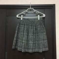 ミニスカートのサムネイル