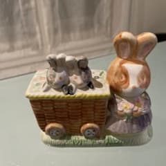 うさぎ 陶器製 置物 バスケット - メルカリ