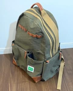 貴重カーキ awesome backpack PEAK【Lsize】バックパック - メルカリ