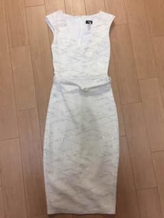 白 膝丈 タイトワンピース ベルト付きのサムネイル