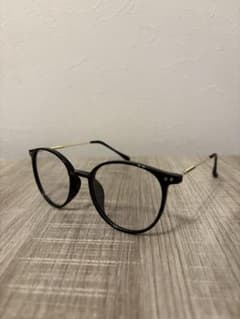 おしゃれサングラス　ライトグレーレンズ×黒×金　調光レンズ　偏光　UVカットのサムネイル