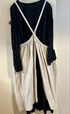 インスタ人気作家さま クロスギャザーのエプロンドレス 生成り mifumi