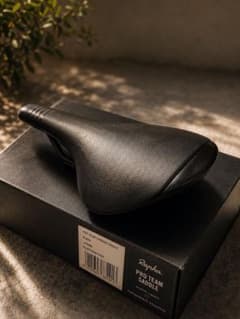 Rapha Pro Team Carbon Saddle 145mm - メルカリ