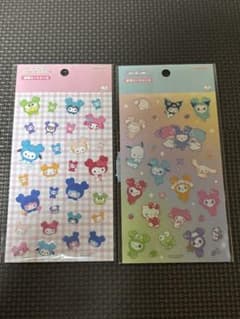 TWICE サンリオ　コラボシールのサムネイル